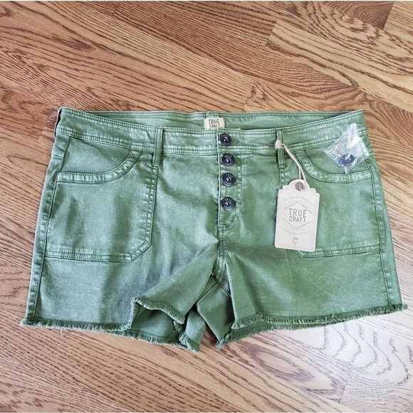 Green Khaki Shorts with stretch! - Picture 1 of 4